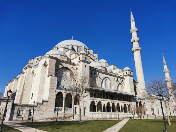 Fakta Unik Masjid Raya Sulaimanah yang Kaya Akan Sejarah